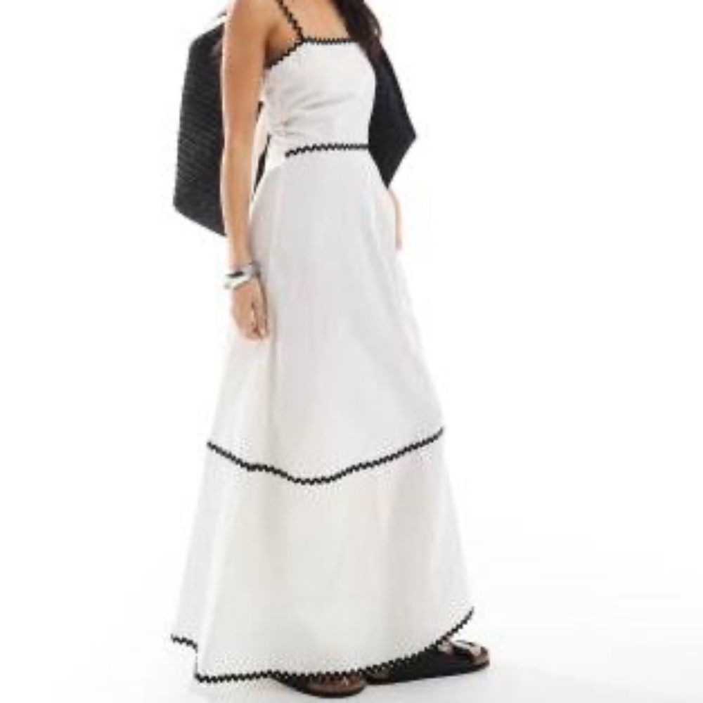 Esmée Exclusive ric rac maxi beach dress in white and black